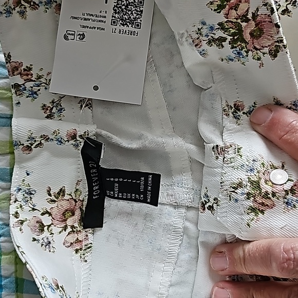 Bell bottoms - Picture 7 of 8